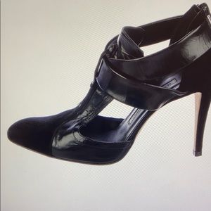 Manolo Blahnik pump